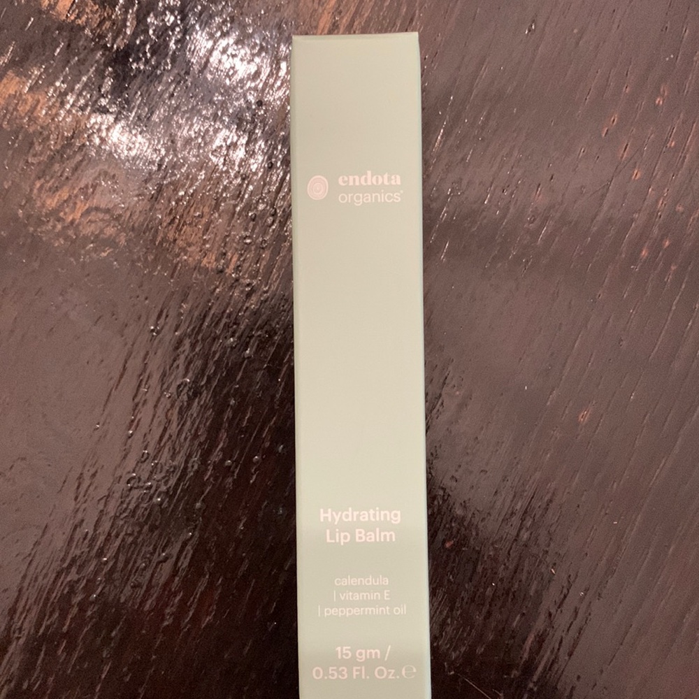 Endota hydrating lip balm